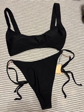 Women's Black Tie-Side Bikini Set - Sleek Supportive Swimwear